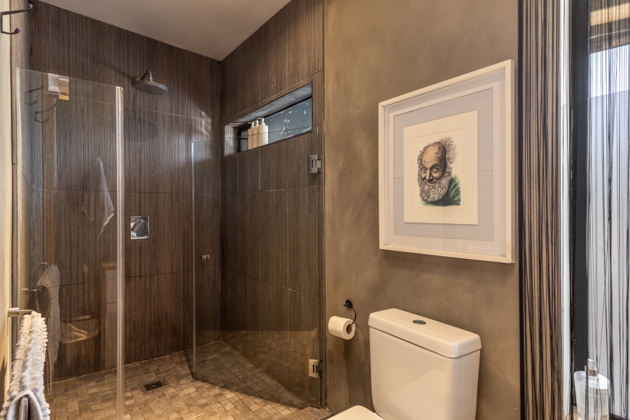 6 Bedroom Property for Sale in Pringle Bay Western Cape